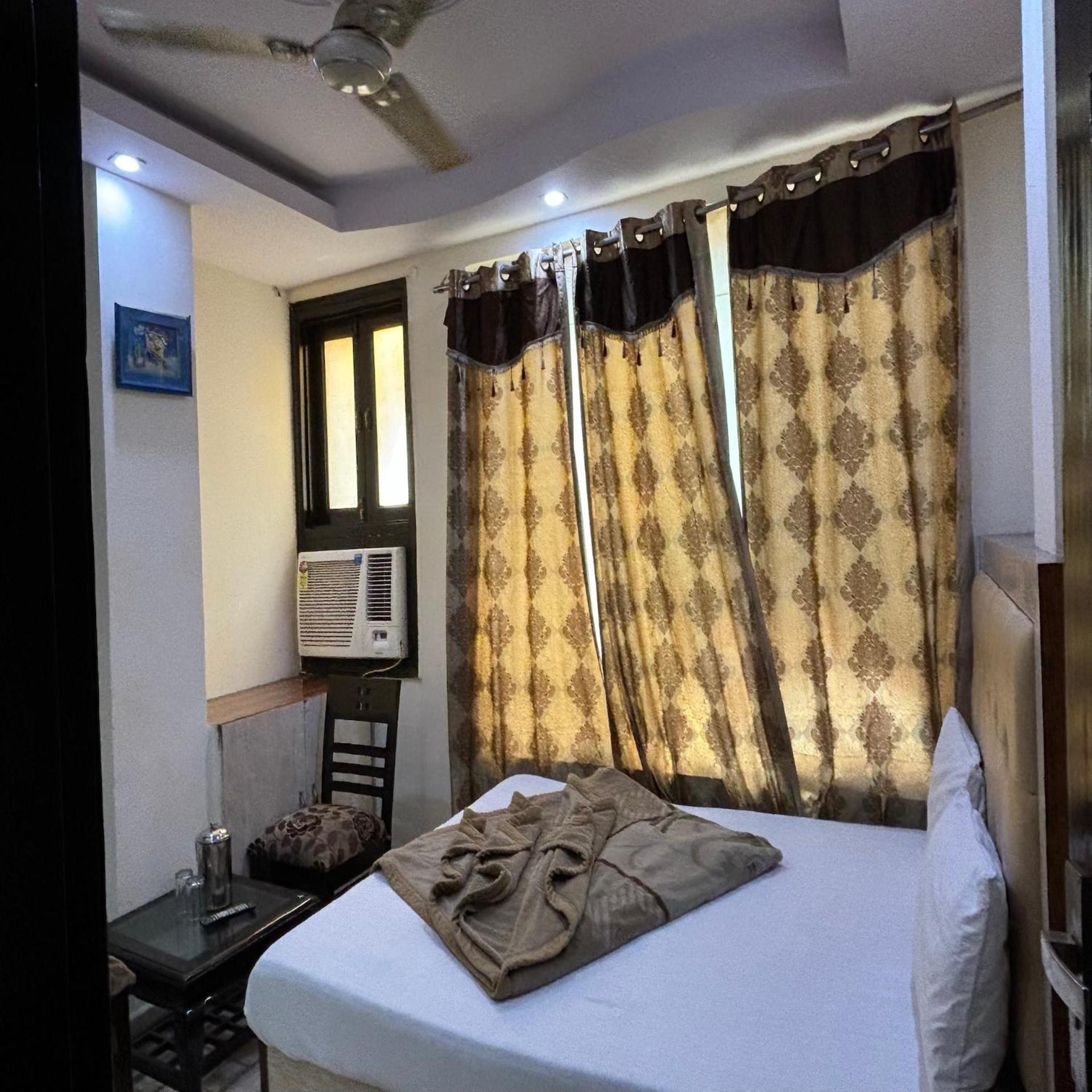 Hotel Pk International Near By New Delhi Station I Couple Friendly Pokój zdjęcie